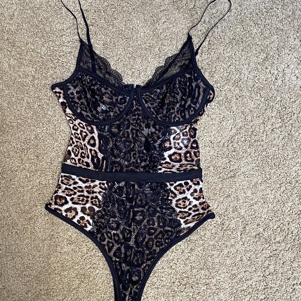 Haute Monde cheetah print bodysuit